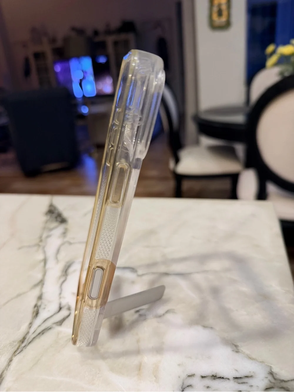 Clear Gold-Trim MagSafe-Compatible iPhone Case 17 Pro Max